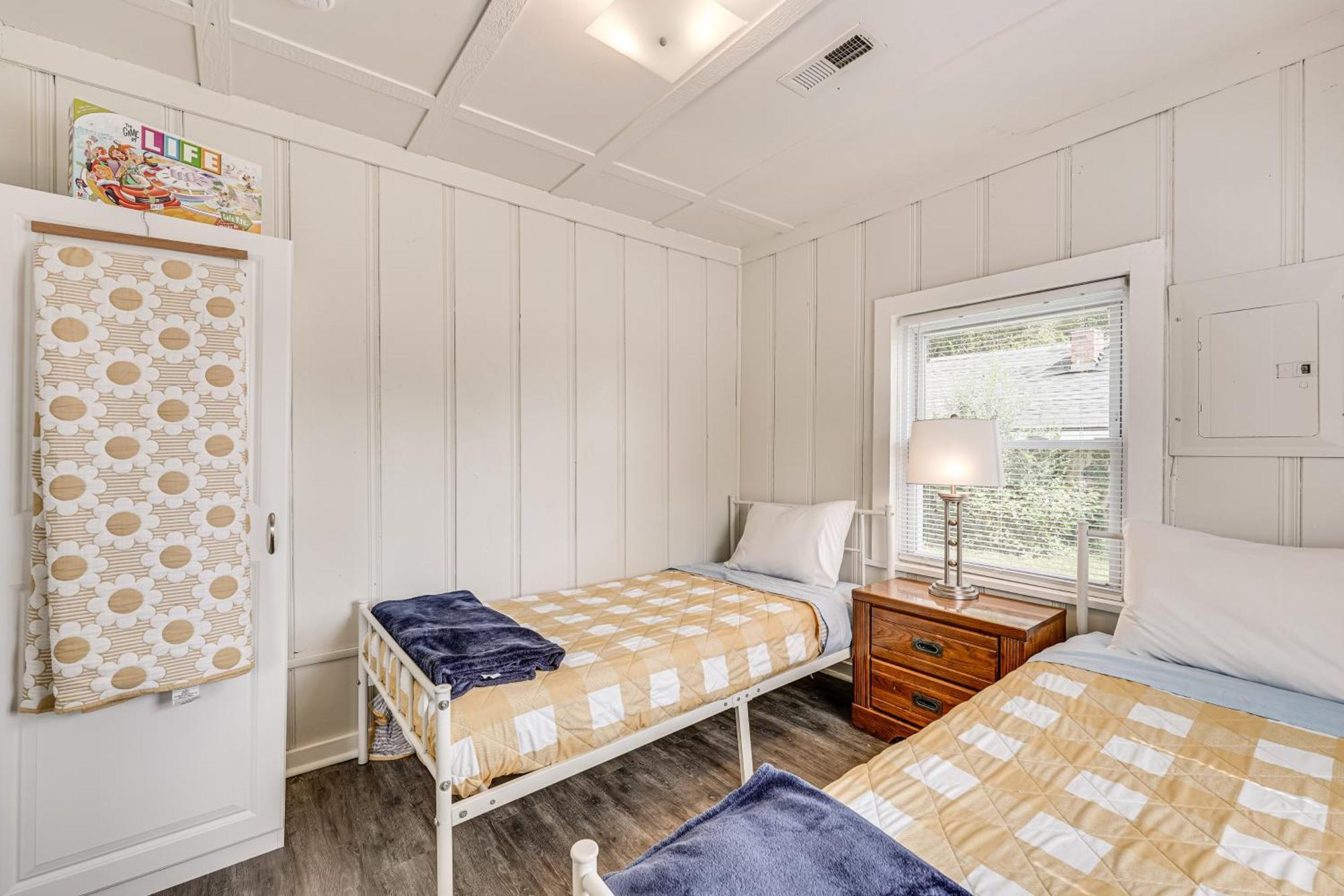 Walk To Dtwn Pet-friendly Home! *
