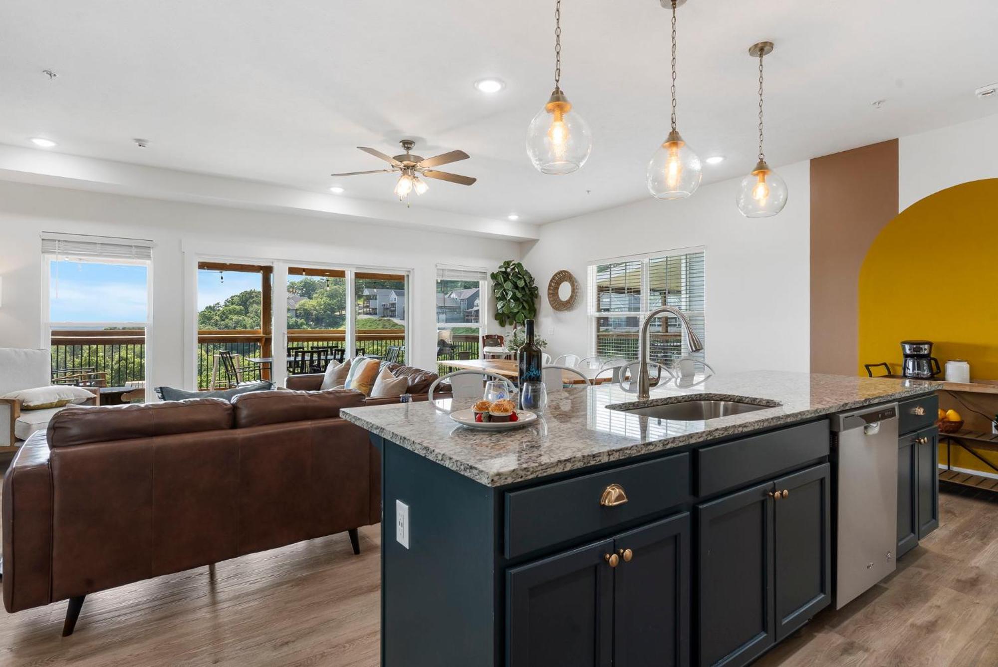 Holiday home Breathtaking Views-dog Friendly-$400 Of Free Tickets-high End Decor Branson