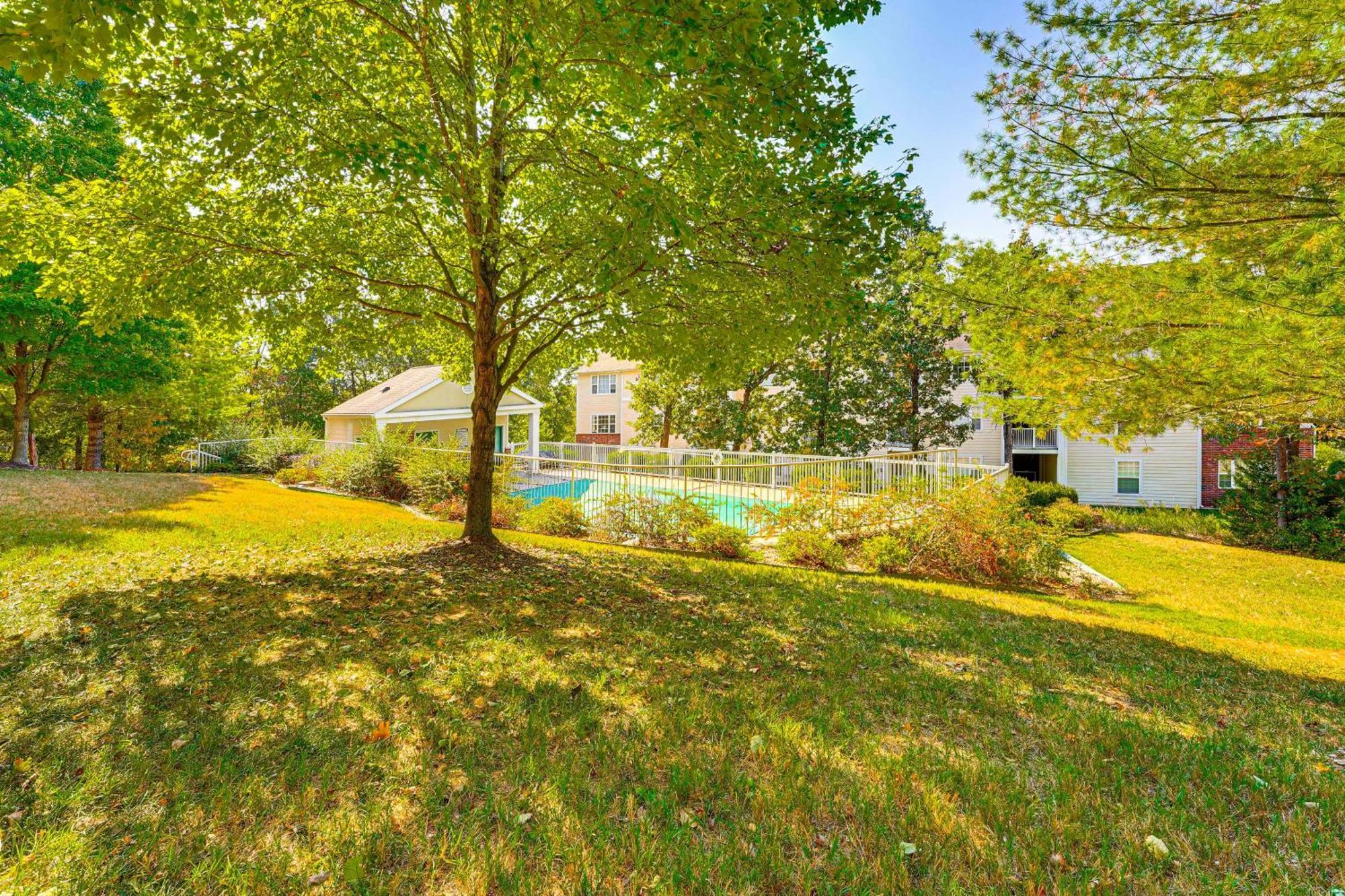 Quiet With Patio 3 Mi To Dtwn Branson! Branson