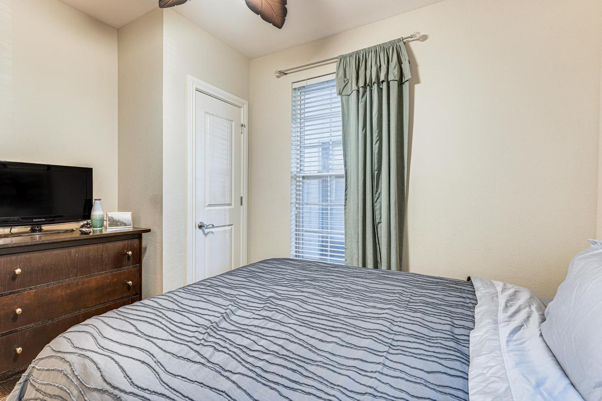 Quiet With Patio 3 Mi To Dtwn Branson!