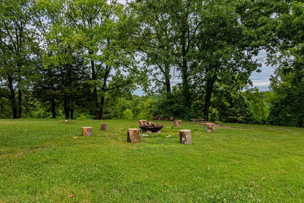 Private Hot Tub, New In Trophy Run, Cmty Outdoor Pool, Free Daily Tickets To Local Attractions! Holiday home
