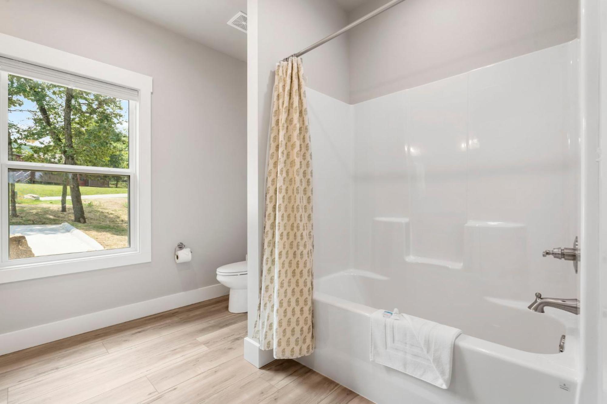 Private Hot Tub, New In Trophy Run, Cmty Outdoor Pool, Free Daily Tickets To Local Attractions! Holiday home *