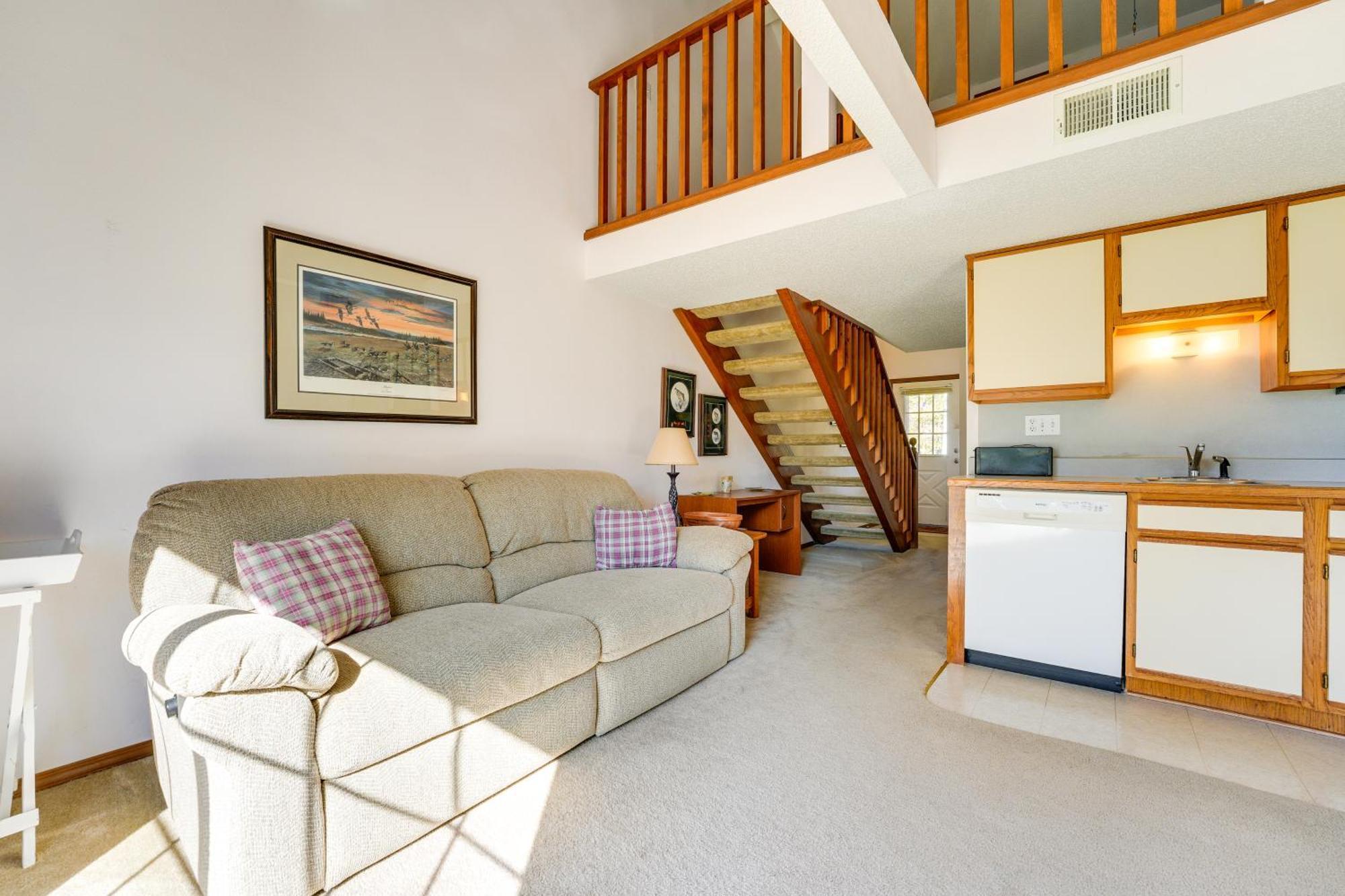 Apartment Cozy With Golf Course View In Branson! Branson