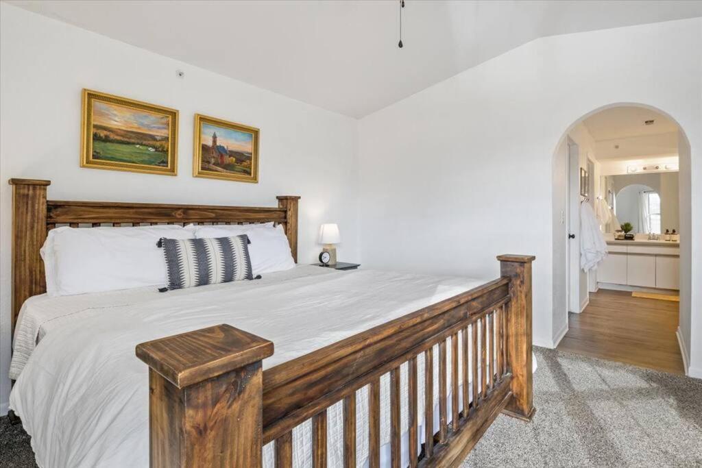 Penthouse On Golf Course. Close To Landing! Apartment Branson