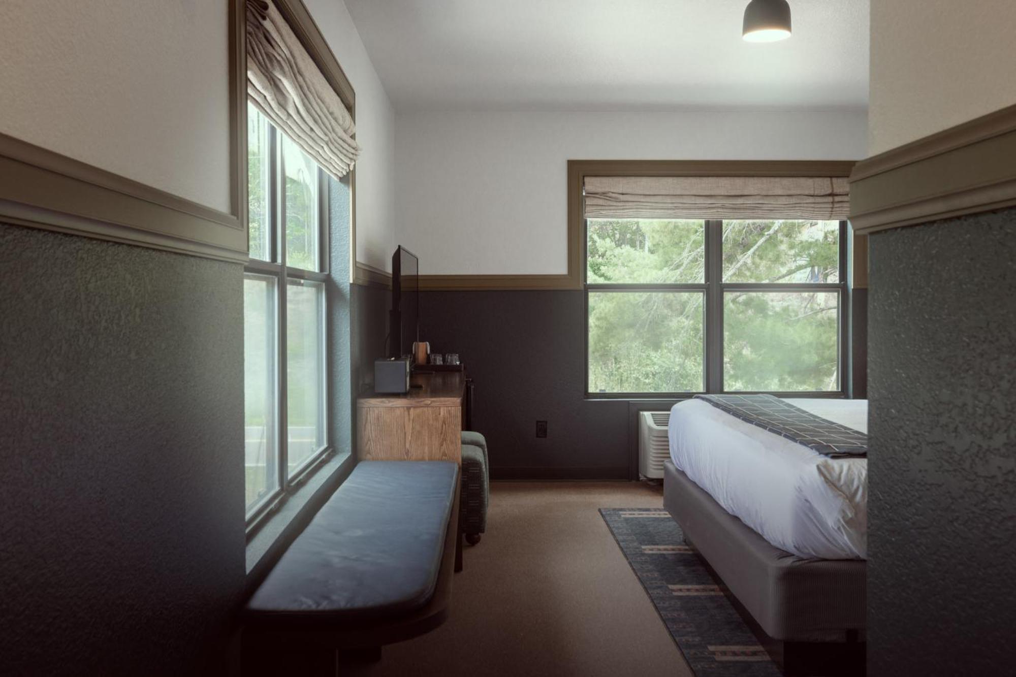The Ozarker 4*