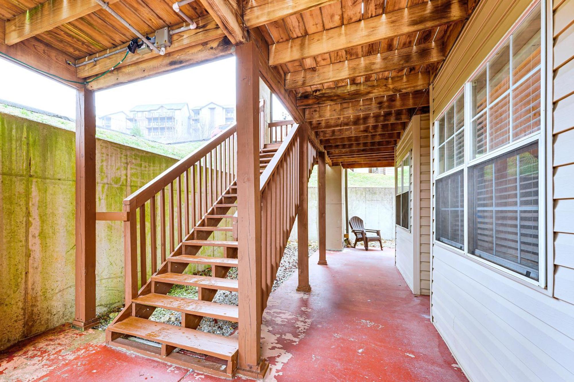Apartment With View 1 Mi To Silver Dollar City!