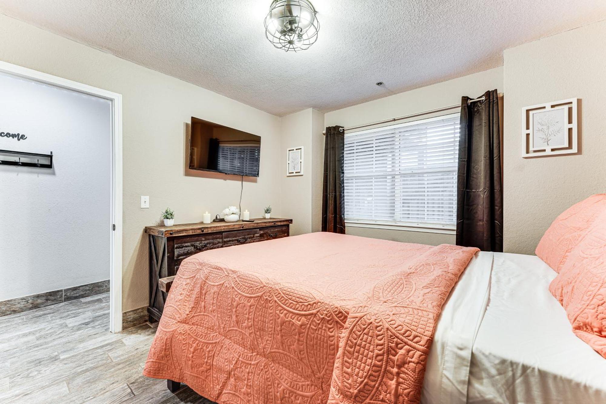 With View 1 Mi To Silver Dollar City! Apartment Branson