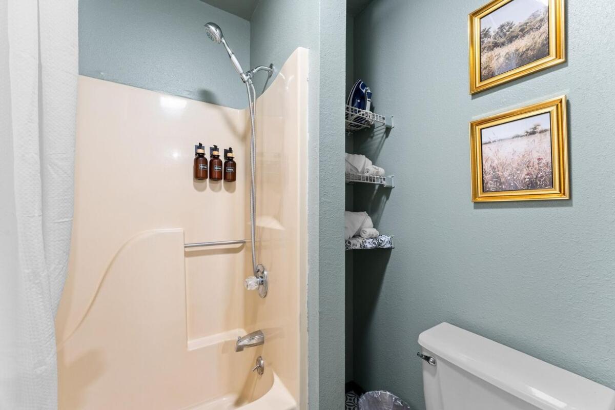 Walk-in W Patio, Pets Ok! * Branson