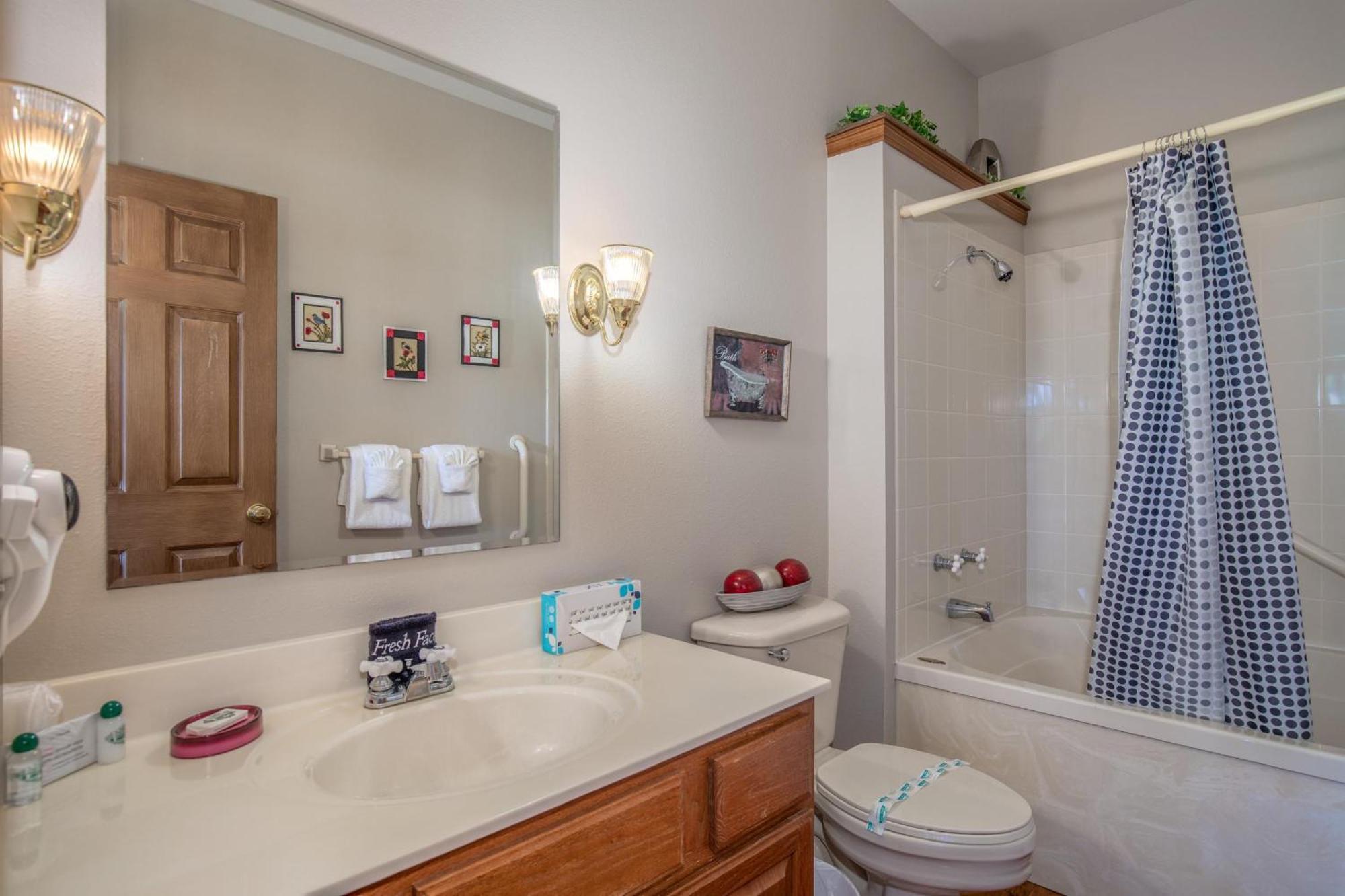 2br Village At Indian Point 1208 Near Sdc - Free Tickets Daily Up To $500 Holiday home Branson