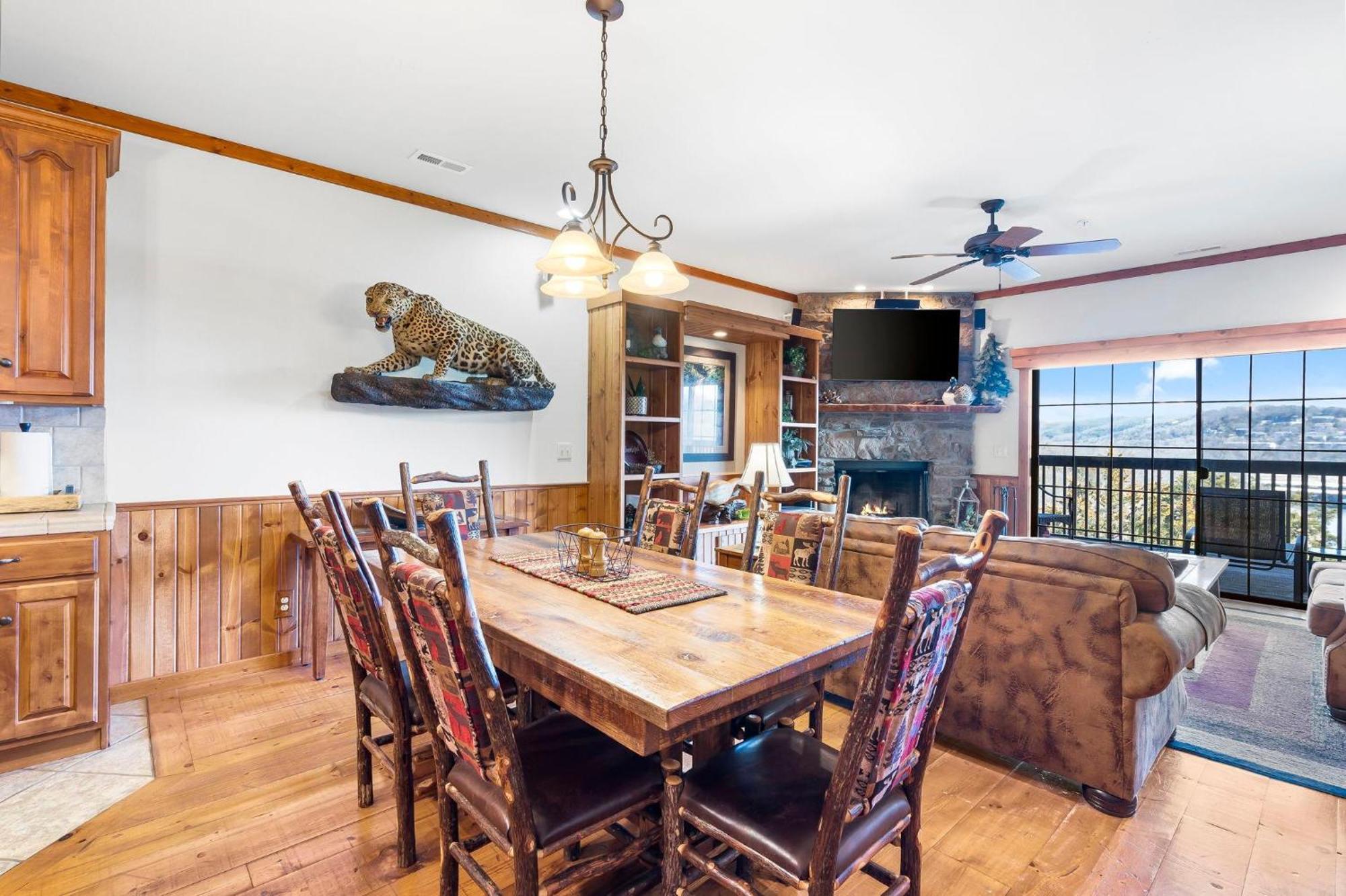 Holiday home 2br Village At Indian Point 1607 Near Sdc - Free Tickets Daily Up To $500 Branson