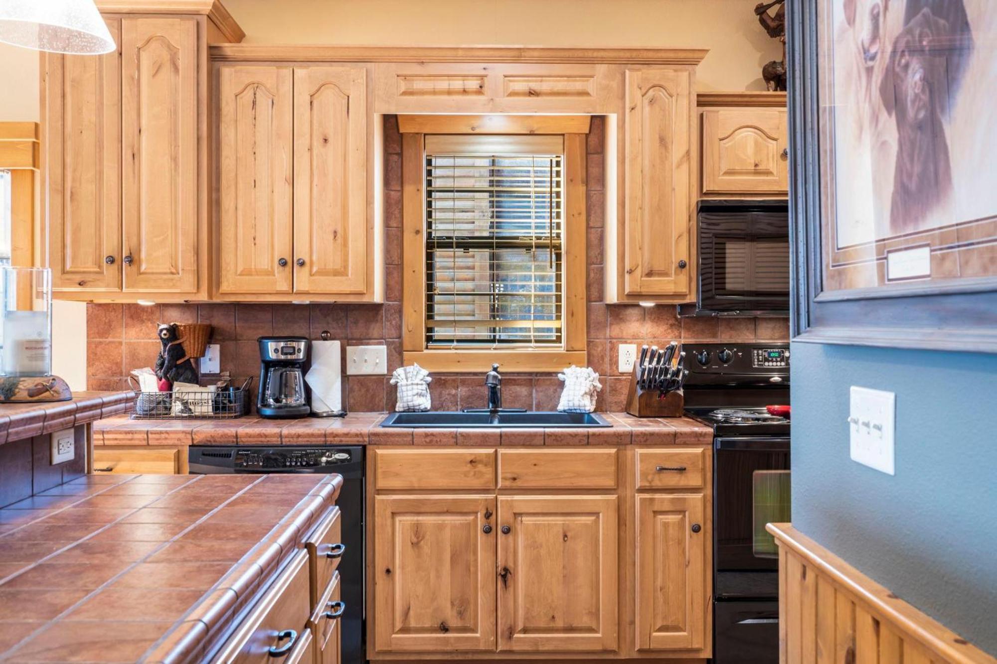 2br Village At Indian Point 1608 Near Sdc - Free Tickets Daily Up To $500 Branson