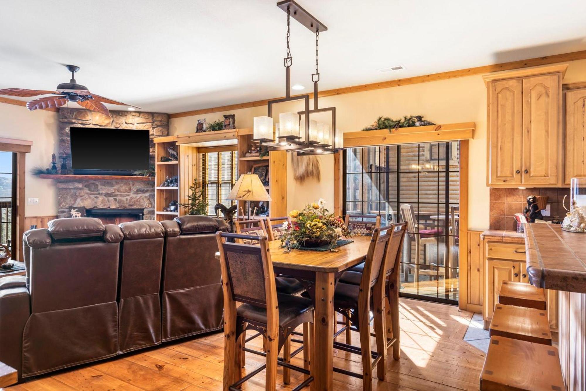 2br Village At Indian Point 1608 Near Sdc - Free Tickets Daily Up To $500 * Branson