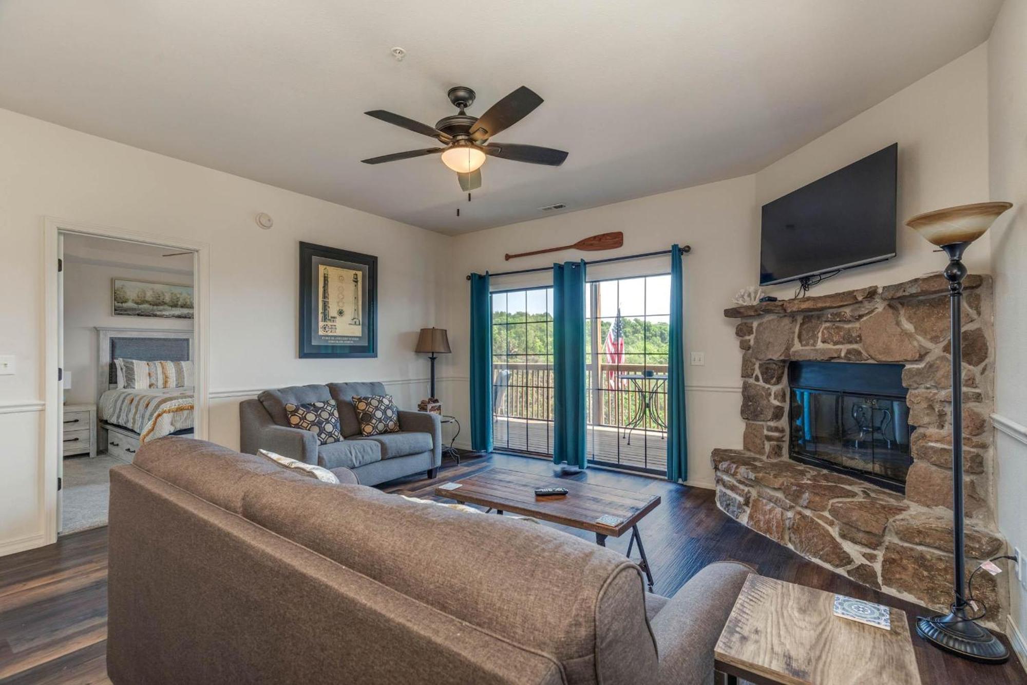 2br Village At Indian Point1704 Near Sdc - Free Tickets Daily Up To $500 Branson