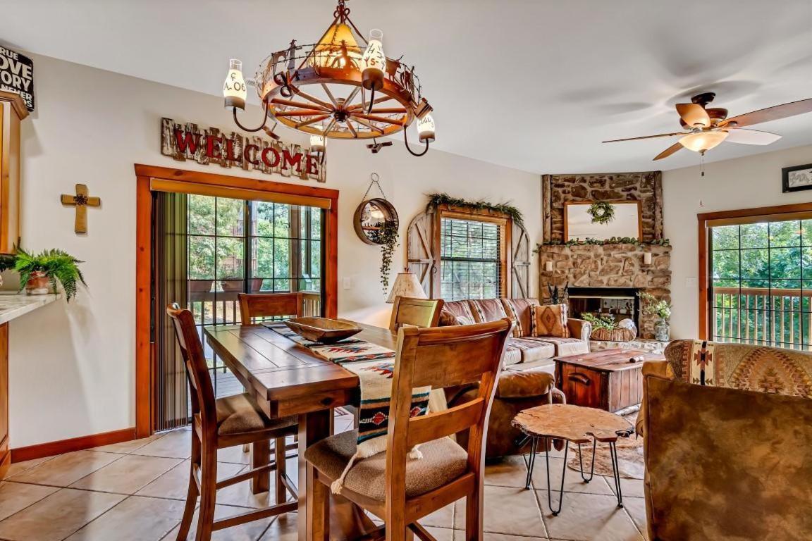 2br Village At Indian Point 1801 Near Sdc - Free Tickets Daily Up To $500 Holiday home Branson