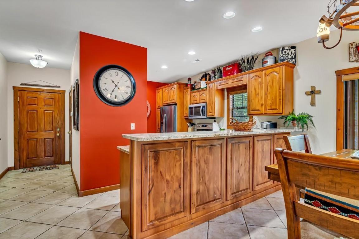 Holiday home 2br Village At Indian Point 1801 Near Sdc - Free Tickets Daily Up To $500 Branson