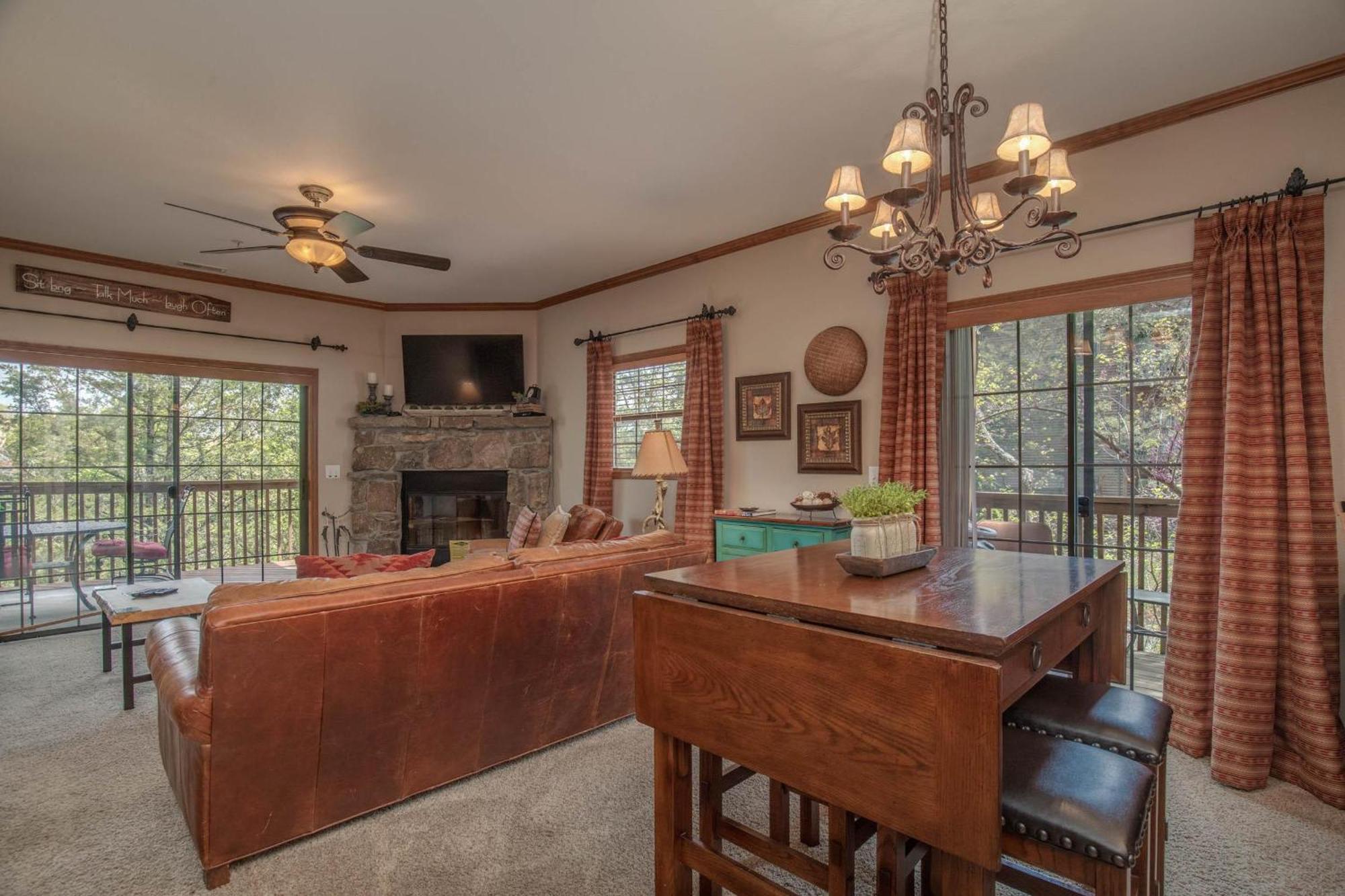 2br Village At Indian Point 1904 Near Sdc - Free Tickets Daily Up To $500 Branson