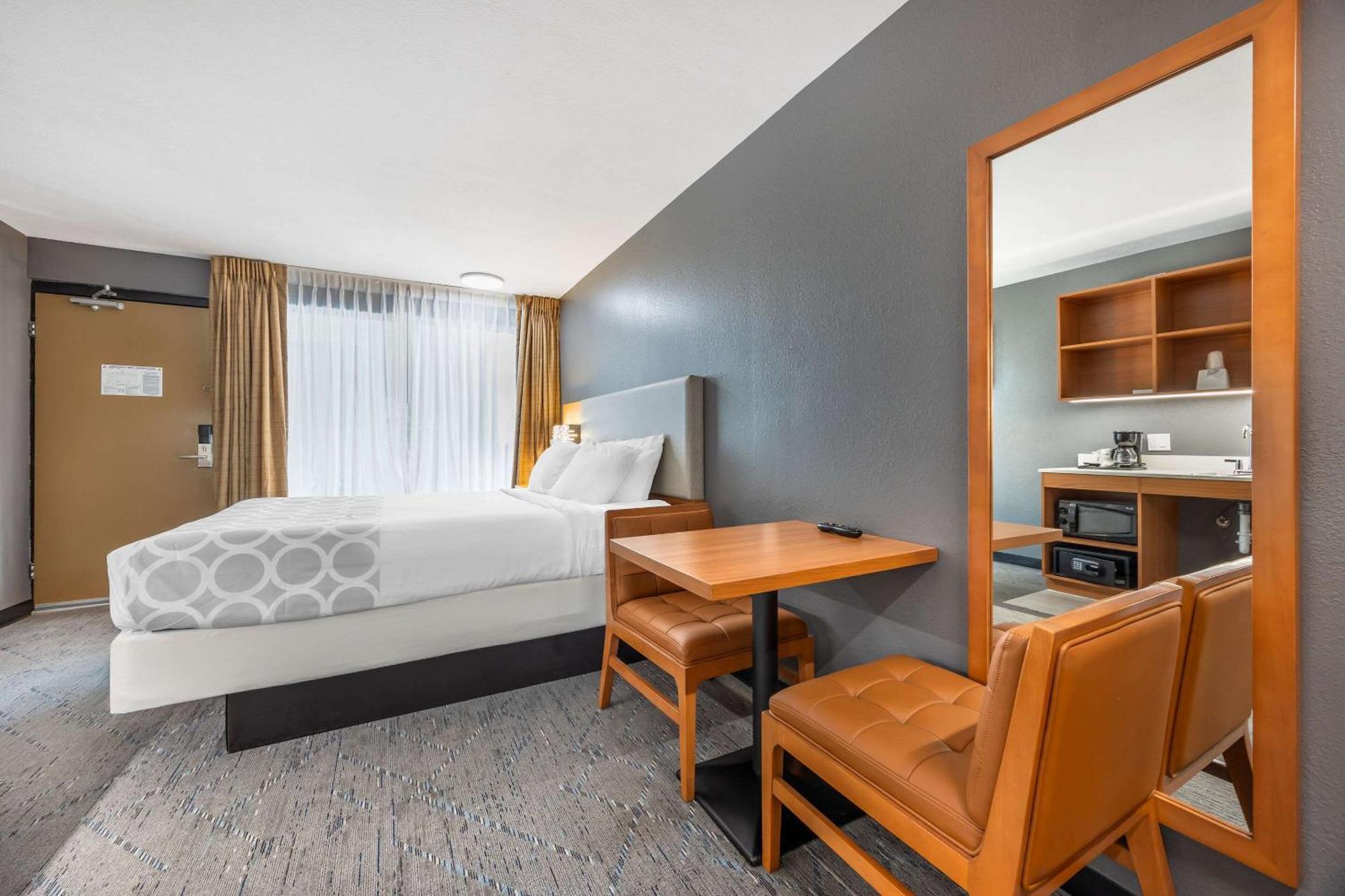 Hotel Suburban On The Strip Branson