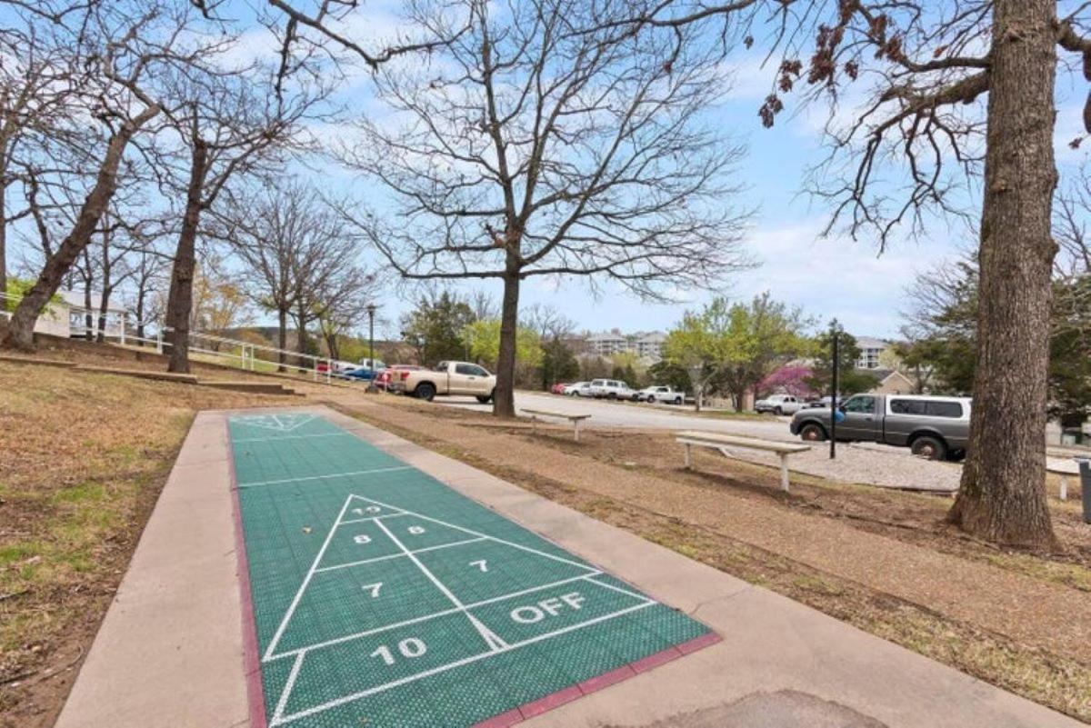 Luxurious At Hills - Beautifully Updated And Affordable - Family Amenities - No Steps