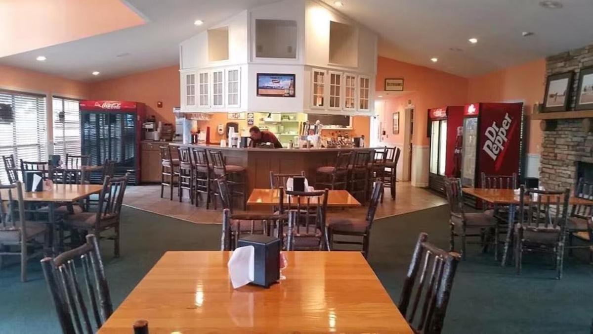 Luxurious At Hills - Beautifully Updated And Affordable - Family Amenities - No Steps Apartment