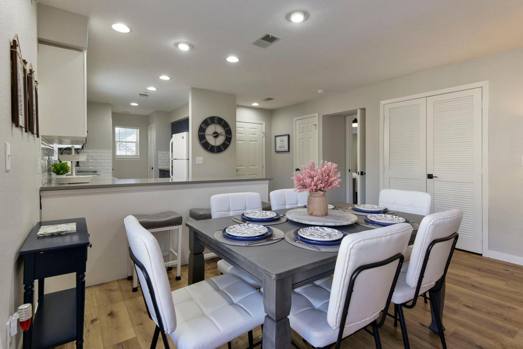 Luxurious At Hills - Beautifully Updated And Affordable - Family Amenities - No Steps Branson