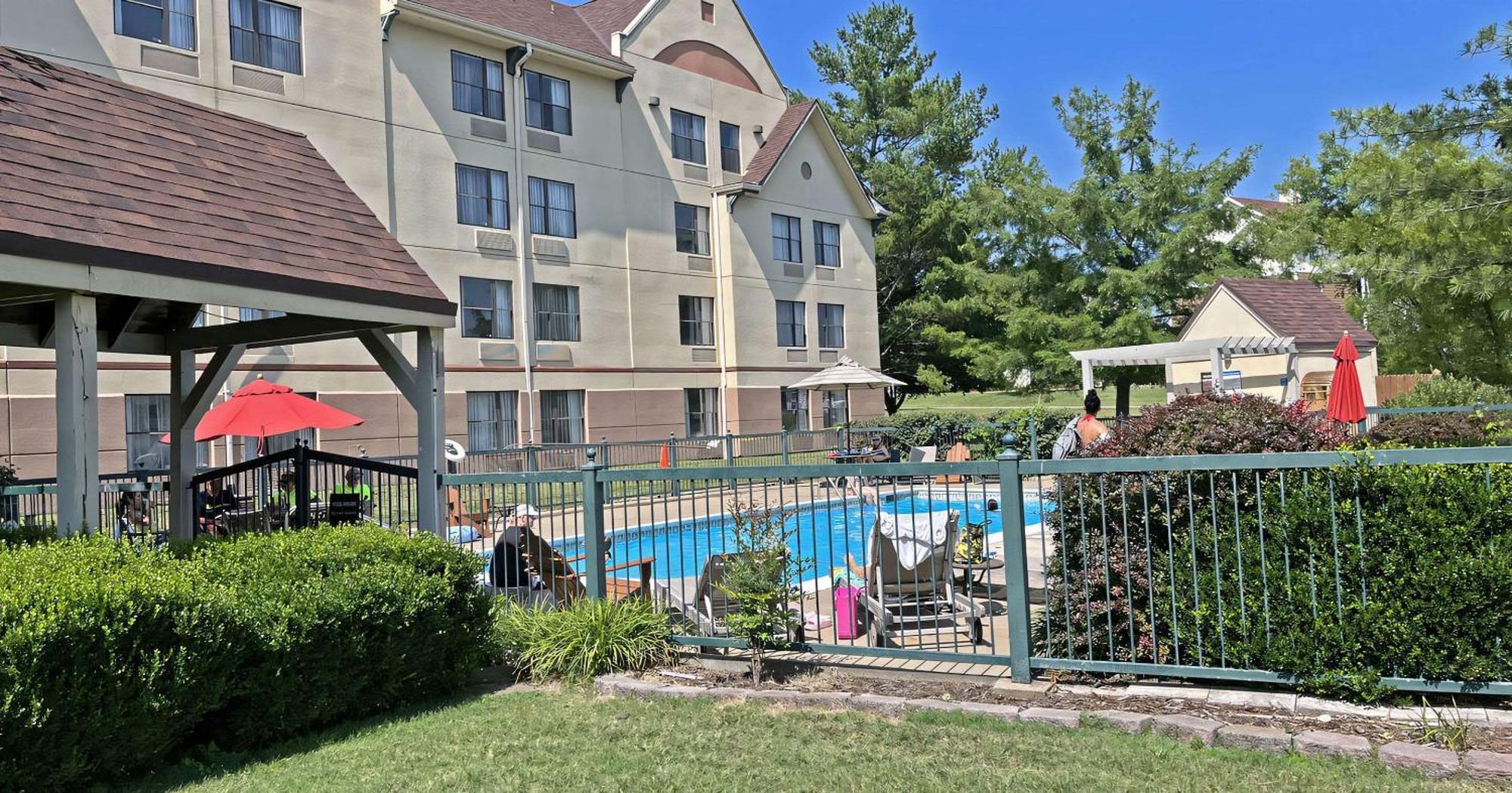 Hotel Hillside 3*