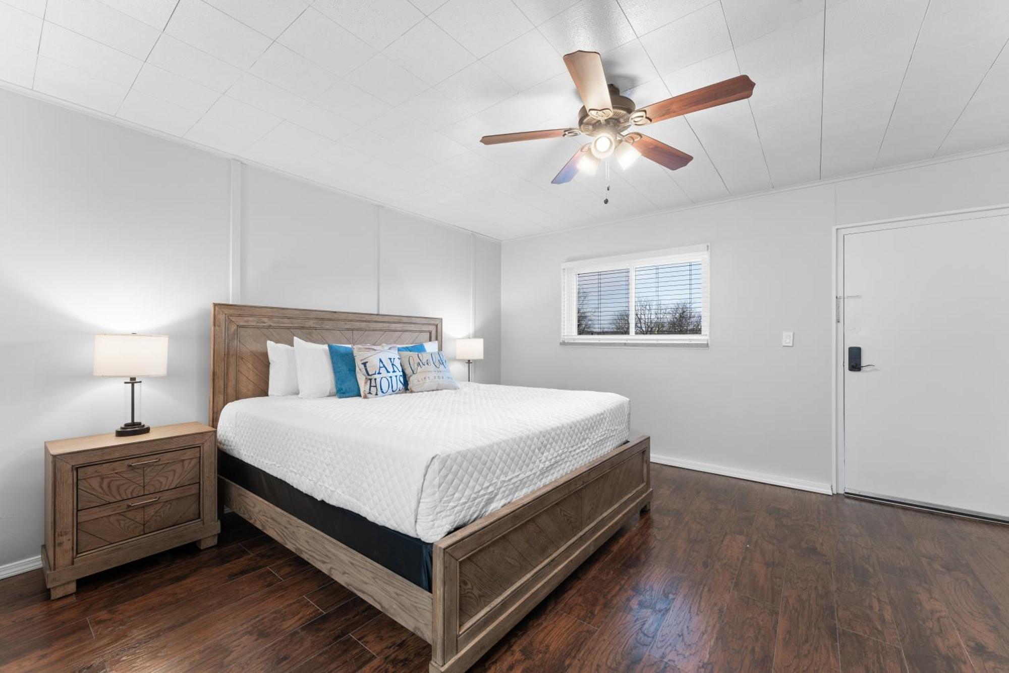 Sc10- Silver Cove 10 * Branson