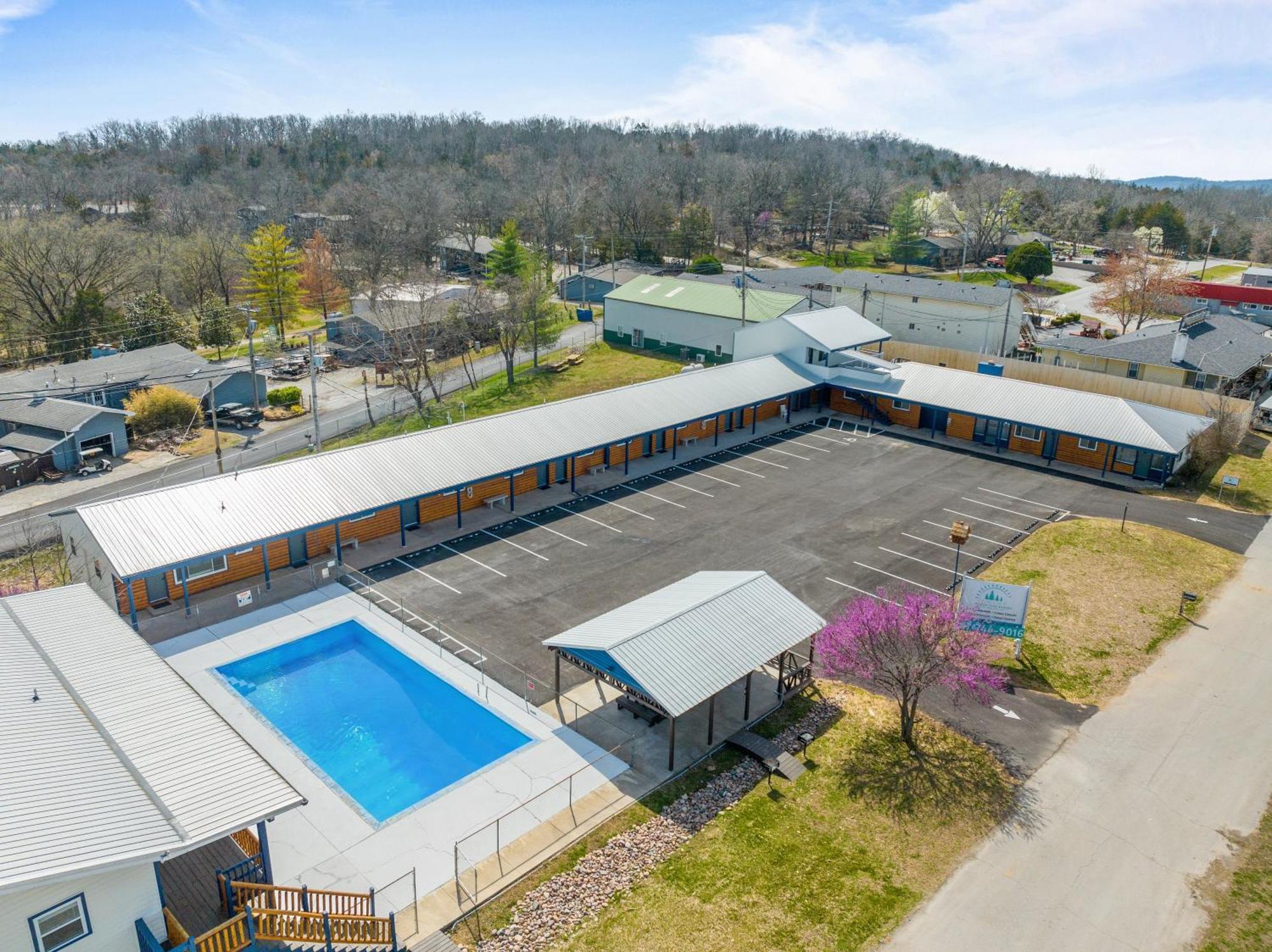 Sc10- Silver Cove 10 * Branson