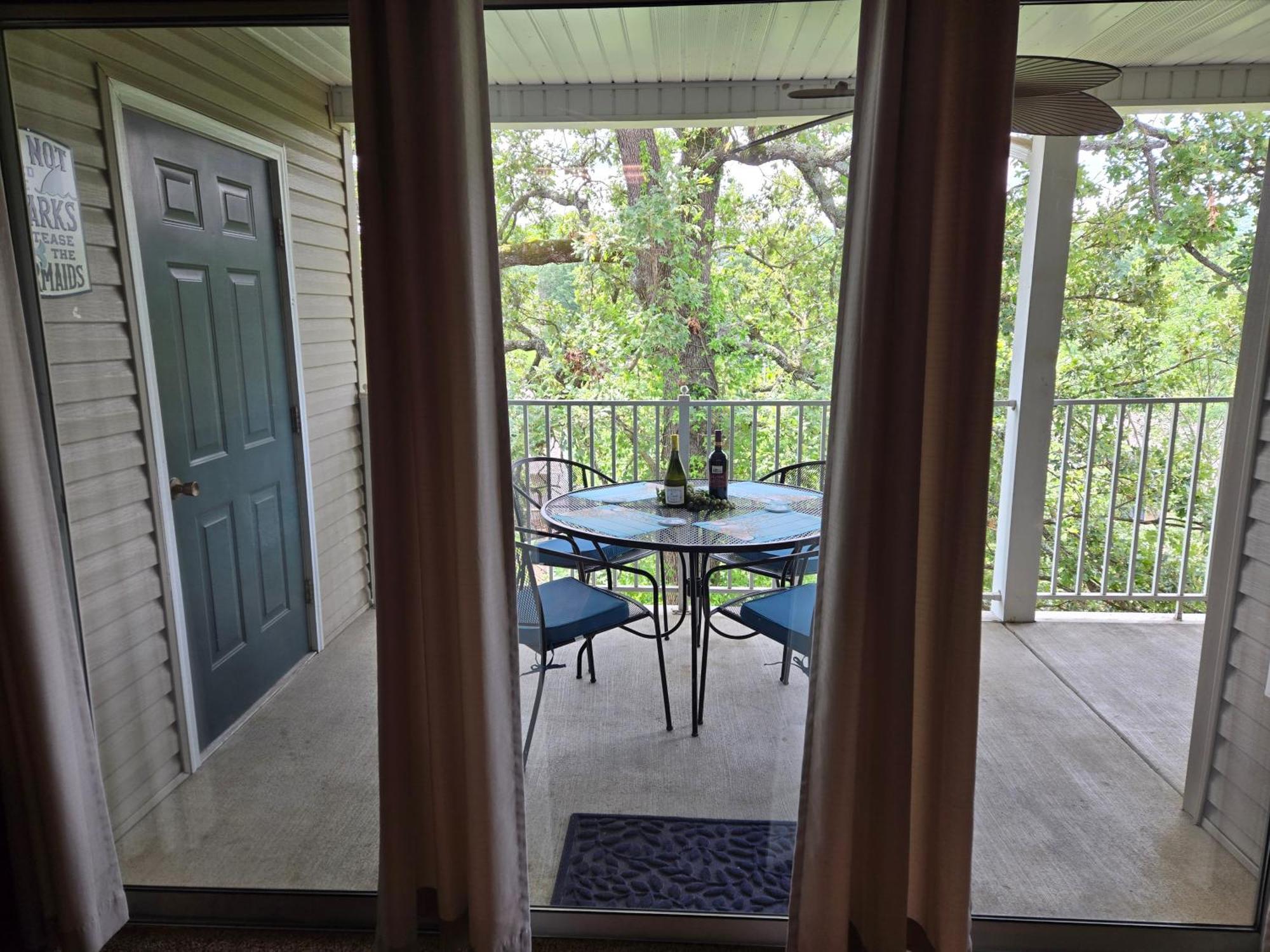 Apartment Swan's Couples Getaway Branson