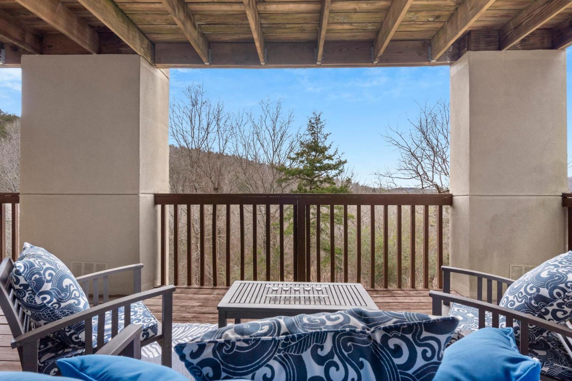 Apartment The Cove No Wake Zone 21-2 By Sdc, Big Deck, Pool, Hot Tub, By Branson