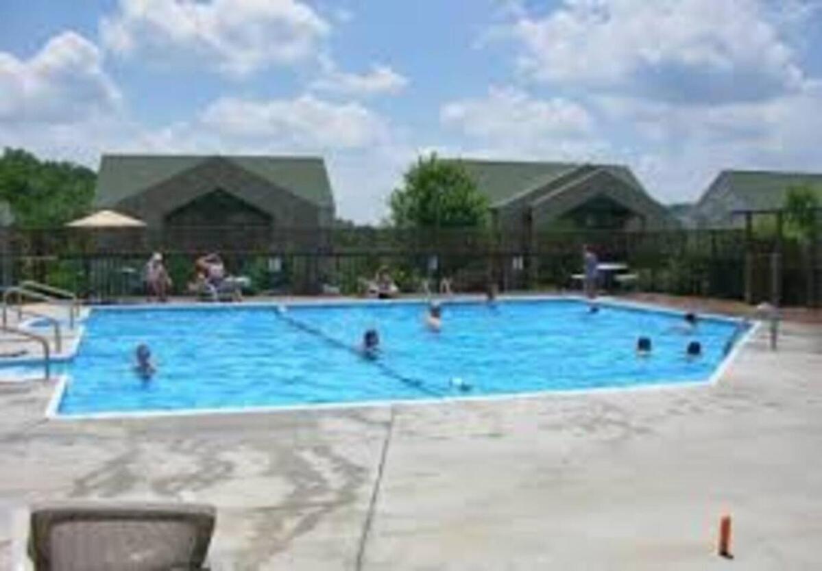 The Cove No Wake Zone 21-2 By Sdc, Big Deck, Pool, Hot Tub, By Branson