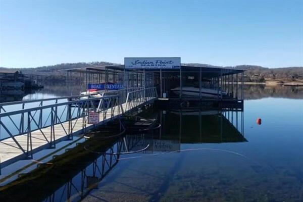 Apartment The Cove No Wake Zone 21-2 By Sdc, Big Deck, Pool, Hot Tub, By Branson