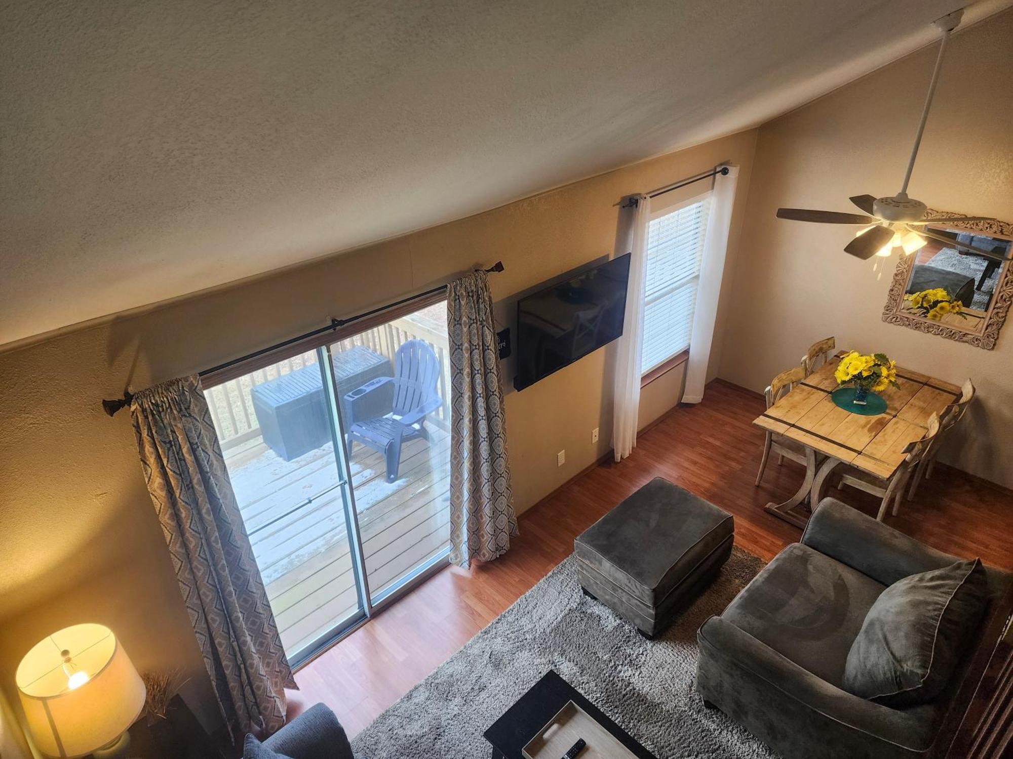 2br Cozy - Centrally Located - Free Activities Included - Stairs Required - Fc25-7 Holiday home *