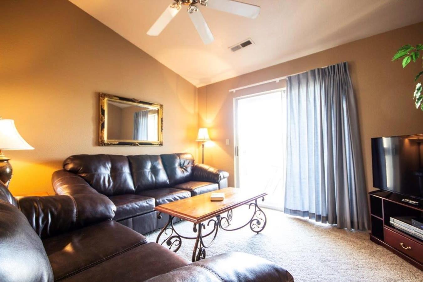 Floor Eagles Nest With Pool And Hot Tub And Views Next To Sdc * Branson