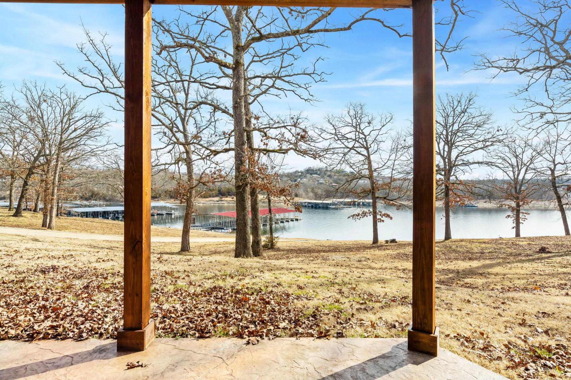 Over My Head Lakefront Holiday home Branson