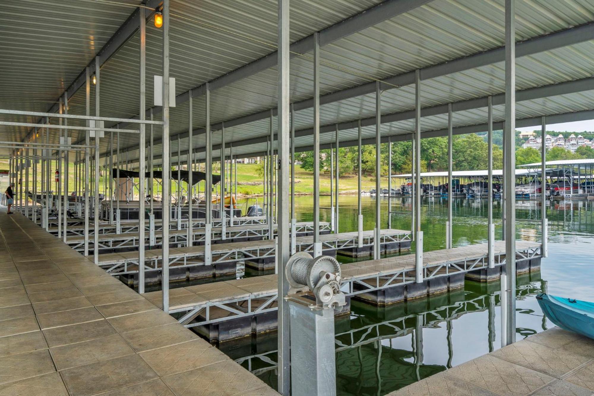 Over My Head Lakefront Holiday home Branson