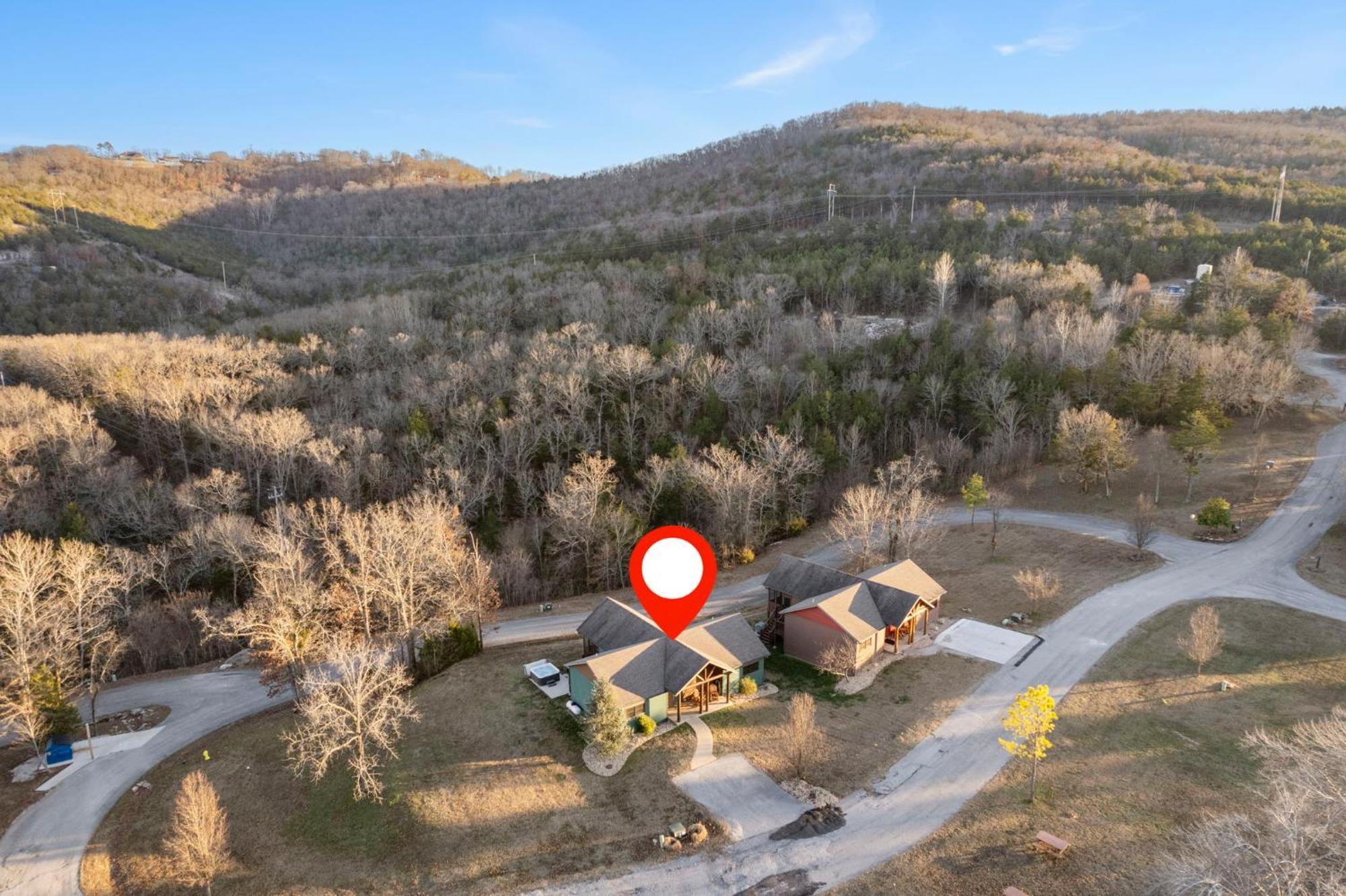 Cozy Lodge-private Hot Tub-walk To Taneycomo-free Attraction Tickets Holiday home Branson