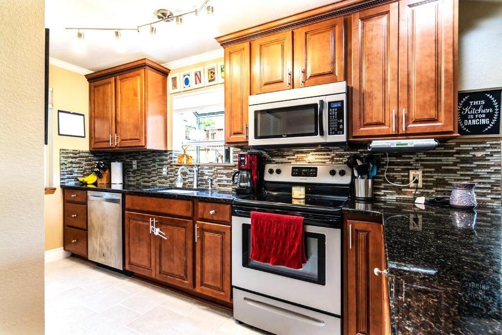Apartment The Cove 19-1 By Sdc, Big Deck, Pool, Hot Tub, On