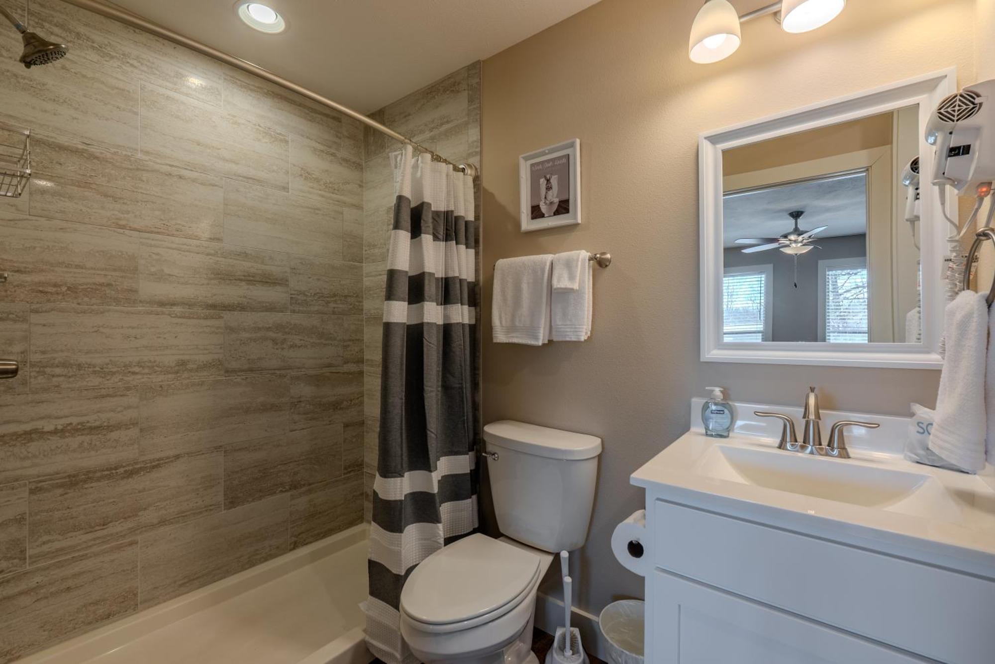 3br Walk-in With Loft - Pool - Access - Free Tickets Included - Rh230b Holiday home Branson