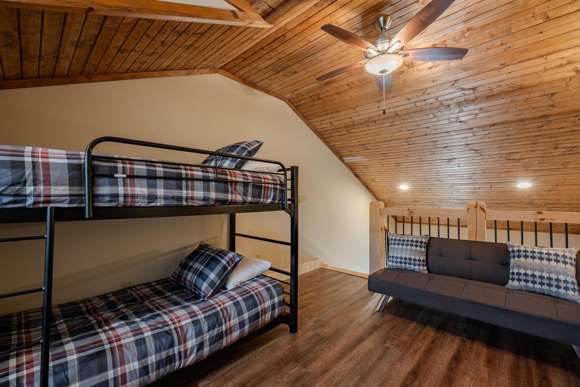 3br Walk-in With Loft - Pool - Access - Free Tickets Included - Rh230b *