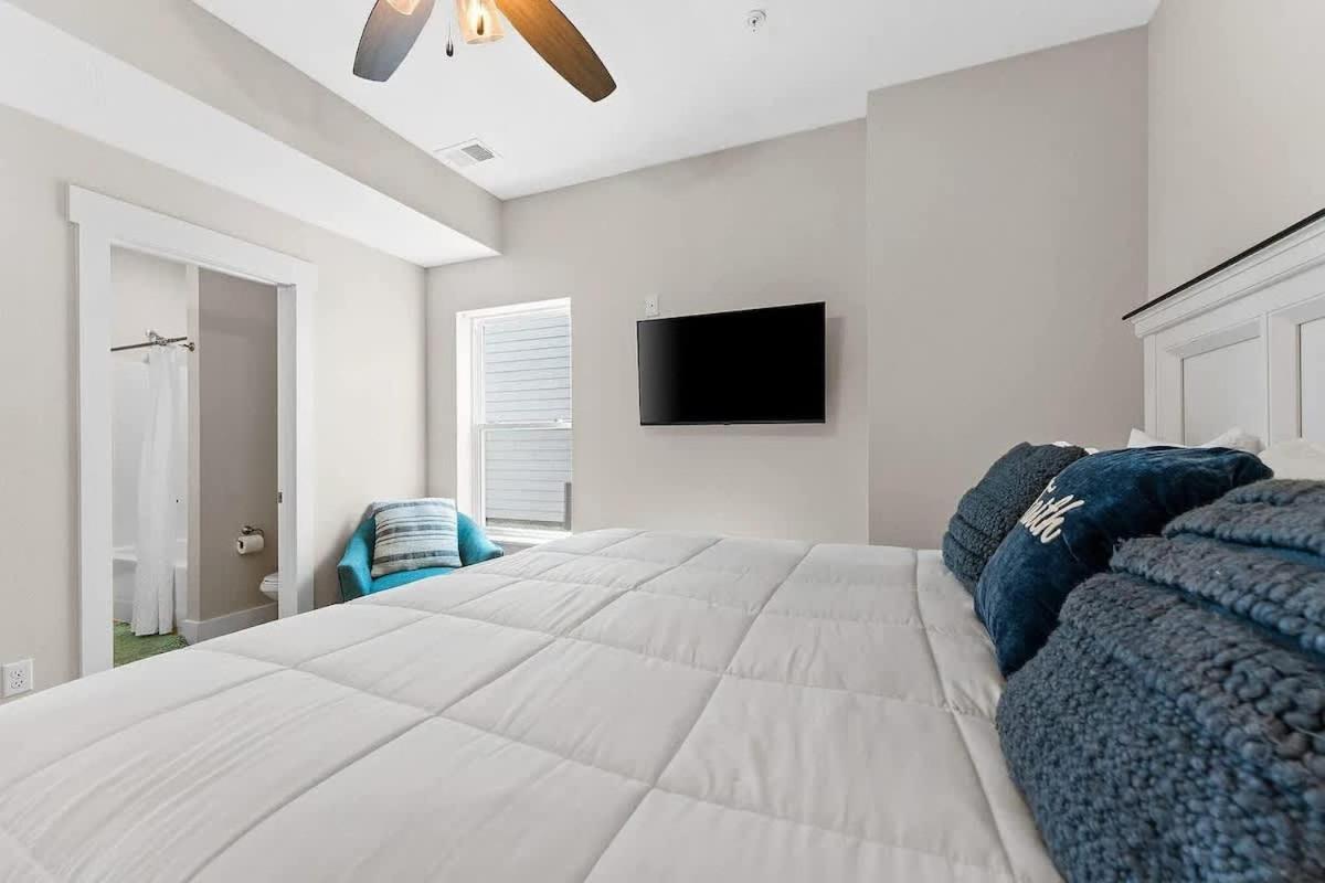 Modern Retreat Whot Tub Arcade & Stunning Views Holiday home