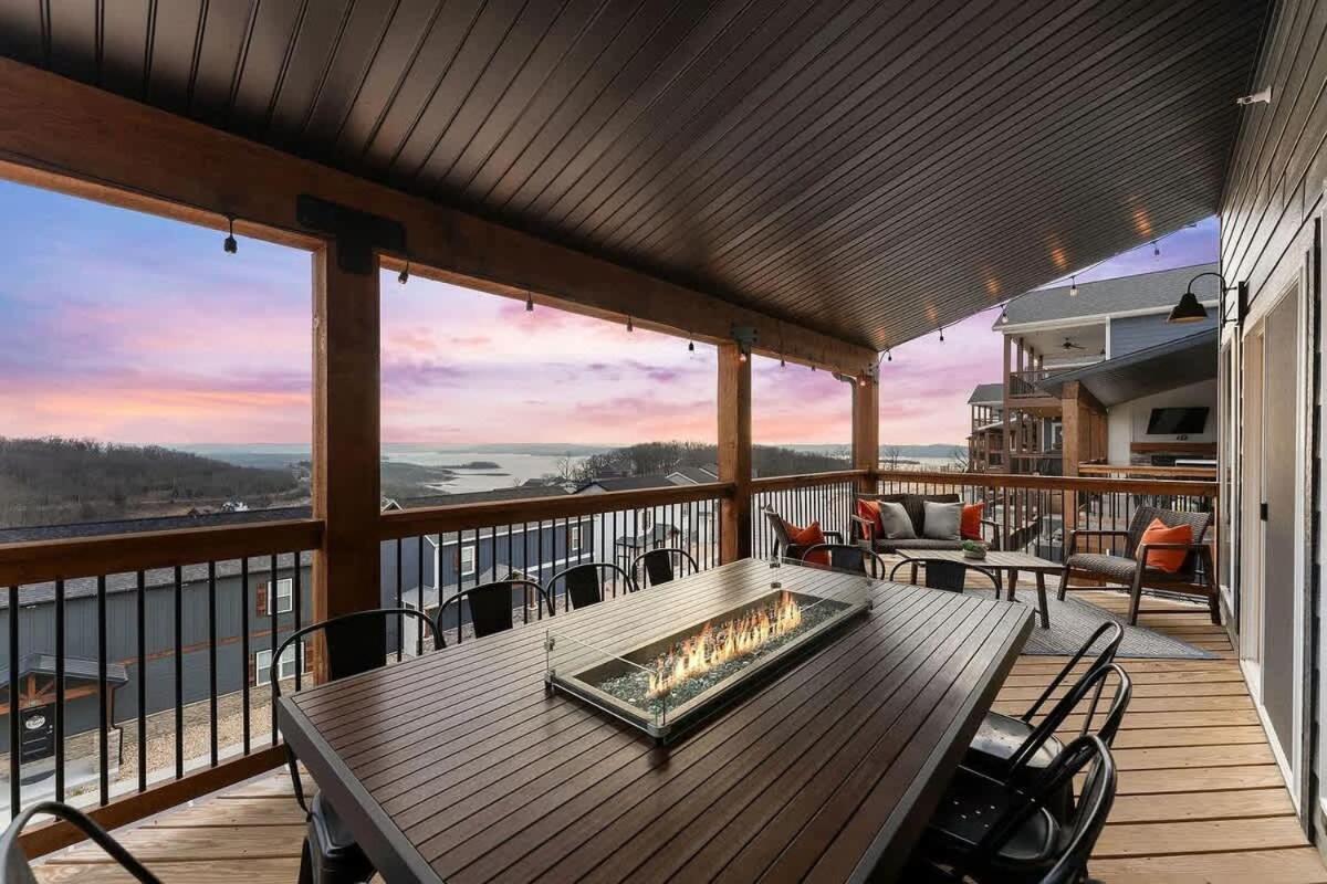 Modern Retreat Whot Tub Arcade & Stunning Views Holiday home