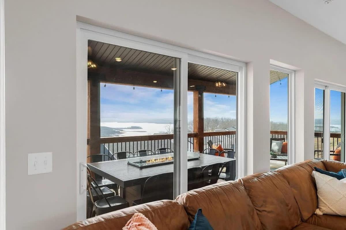 Modern Retreat Whot Tub Arcade & Stunning Views Holiday home *