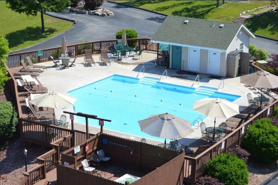 The Cove 9-4 By Sdc, Big Deck, Pool, Hot Tub, Lake View, No Stairs * Branson