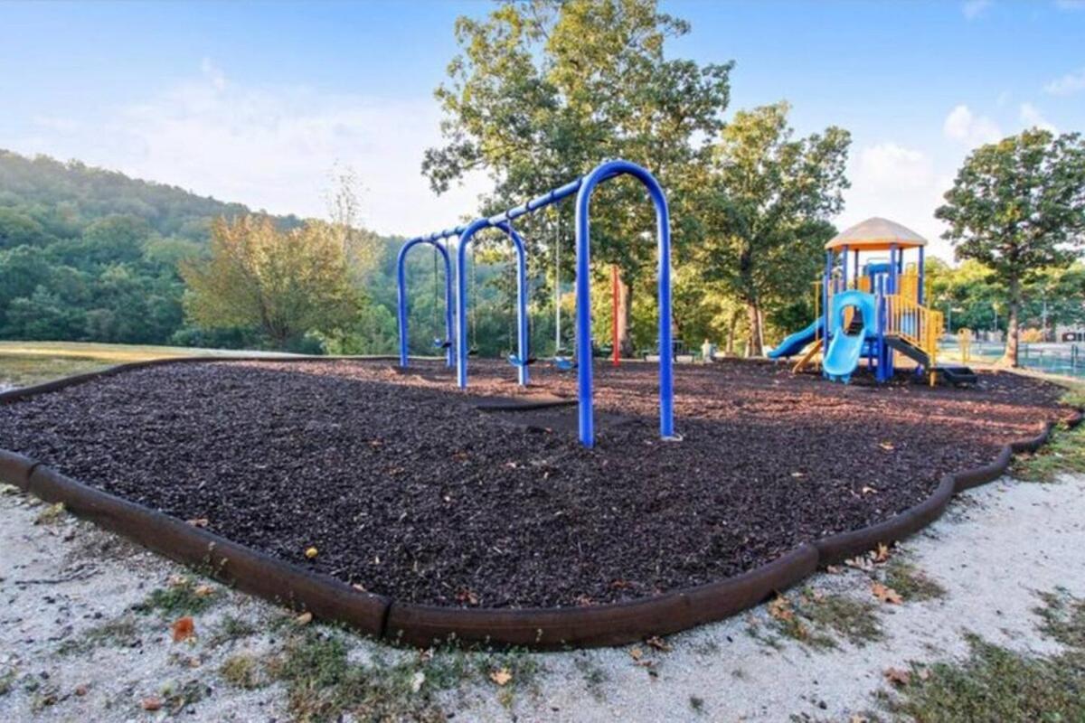 The Cove 9-4 By Sdc, Big Deck, Pool, Hot Tub, Lake View, No Stairs Branson
