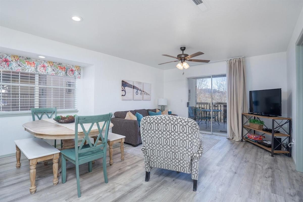 The Cove 5-3 By Sdc, Big Deck, Pool, Hot Tub, By Lake , No Stairs *