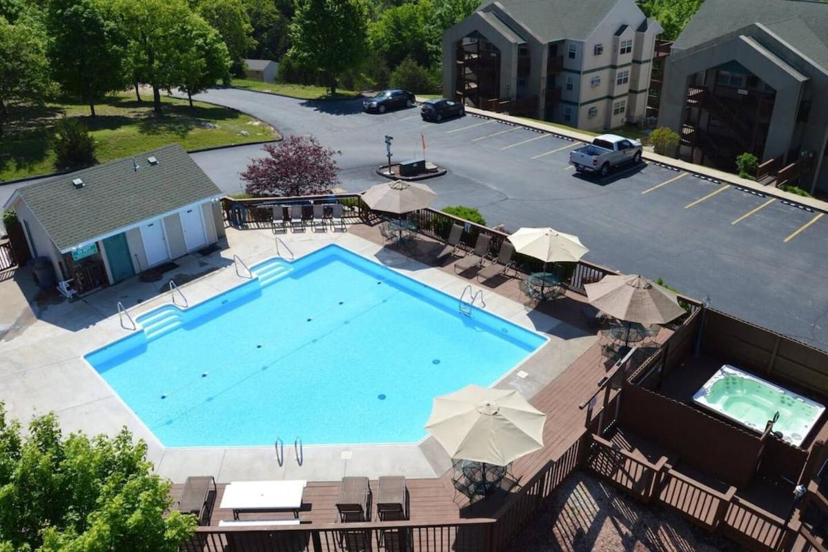 The Cove 5-3 By Sdc, Big Deck, Pool, Hot Tub, By Lake , No Stairs * Branson