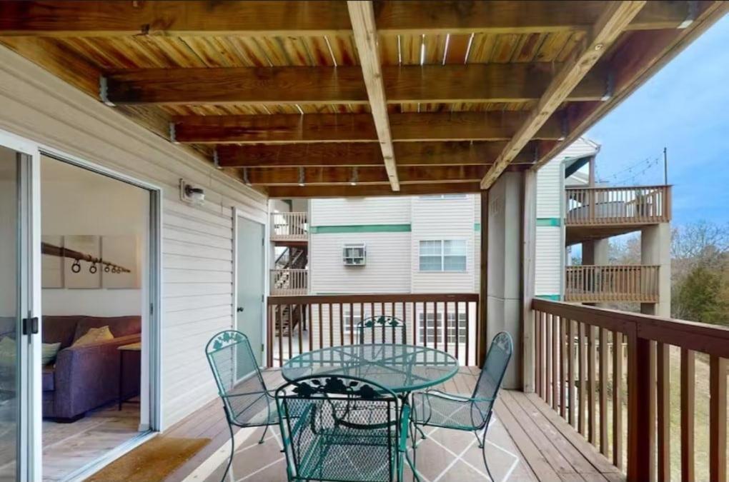 The Cove 5-3 By Sdc, Big Deck, Pool, Hot Tub, By Lake , No Stairs Apartment Branson