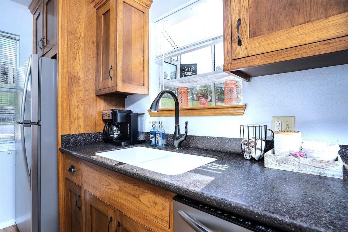 The Cove 8-3 By Sdc, Big Deck, Pool, Hot Tub, Lake View, No Stairs *