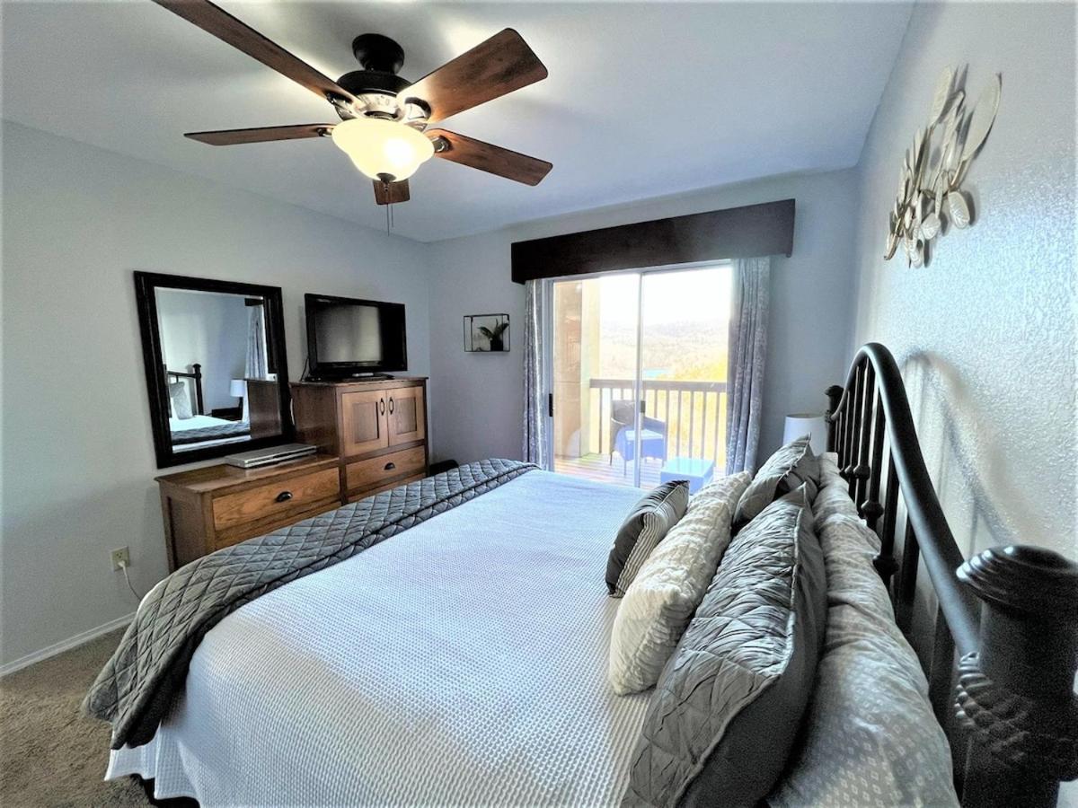 The Cove 8-3 By Sdc, Big Deck, Pool, Hot Tub, Lake View, No Stairs Apartment Branson