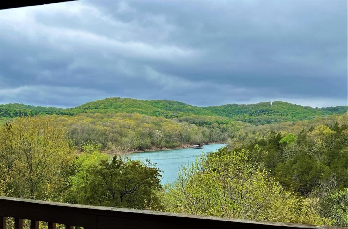 The Cove 8-3 By Sdc, Big Deck, Pool, Hot Tub, Lake View, No Stairs Apartment Branson